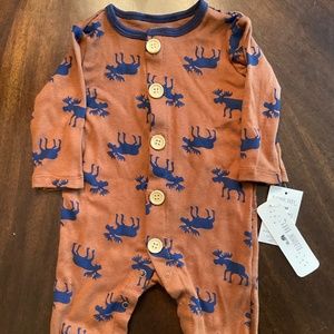 Bloomin’ Baby 0-3M Moose Footed Jumpsuit *New*